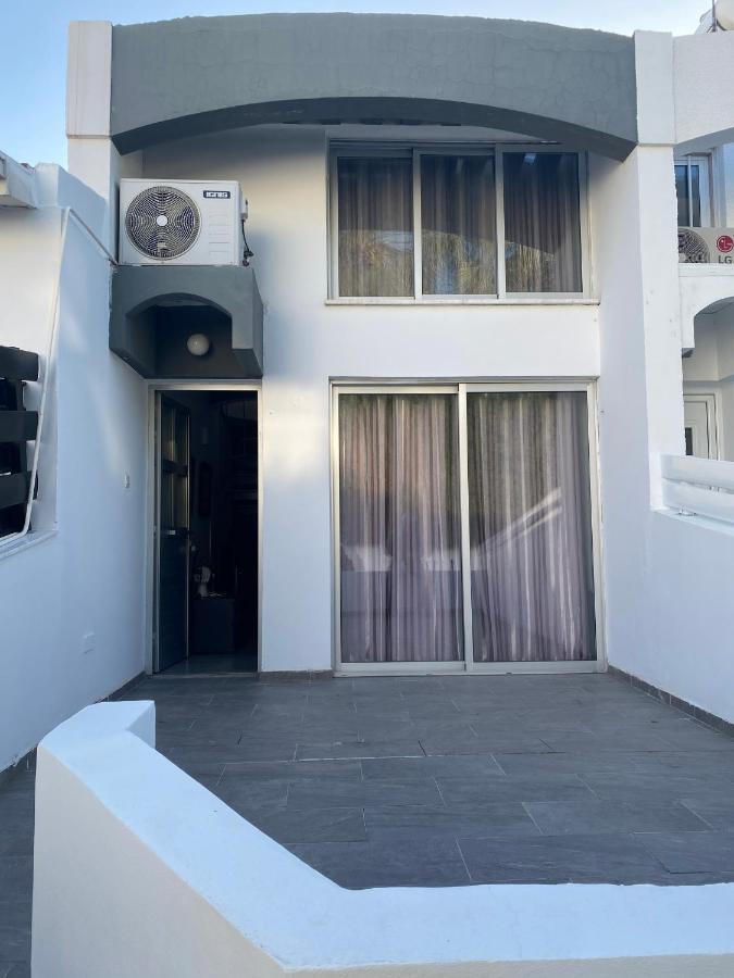 Cosy Apartment In The Heart Of Kato Paphos Ngoại thất bức ảnh