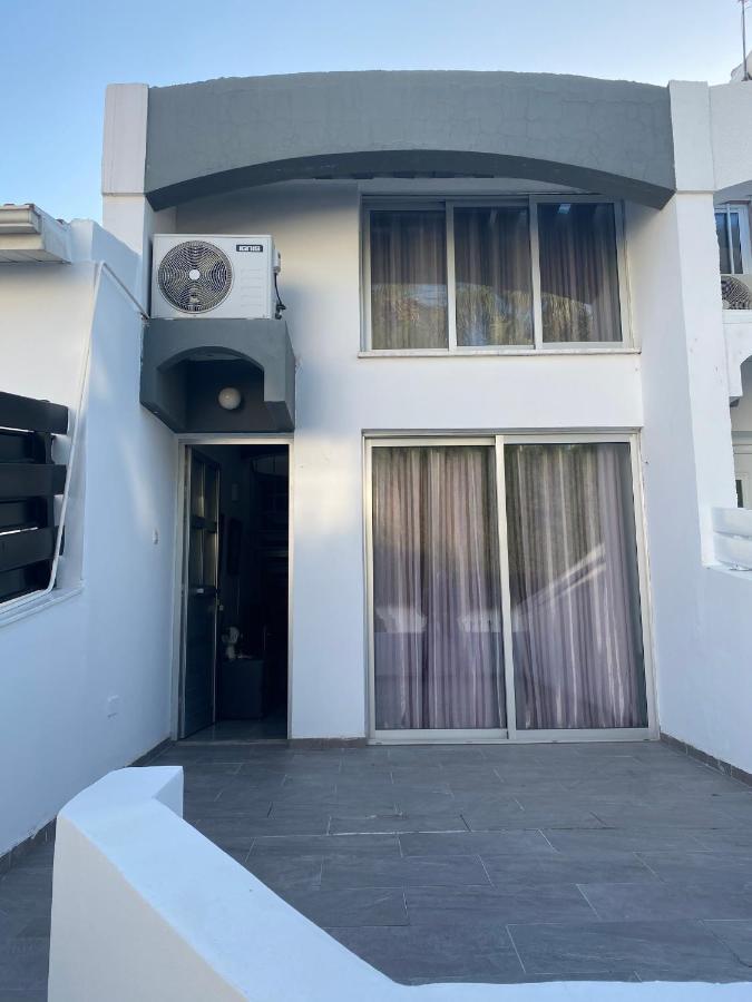 Cosy Apartment In The Heart Of Kato Paphos Ngoại thất bức ảnh