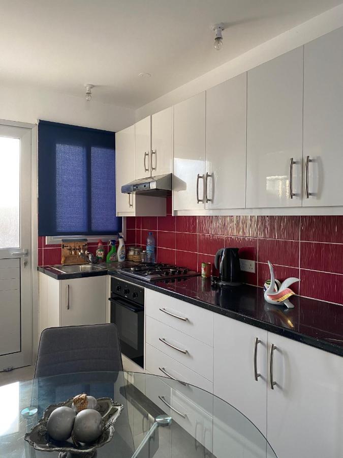 Cosy Apartment In The Heart Of Kato Paphos Ngoại thất bức ảnh